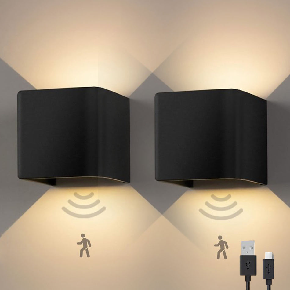 Goliving Wandlamp Op Accu – 2 Stuks – Bewegingssensor – Binnenlamp – Magnetische Plakstrip – Oplaadbaar - Draadloos – Accu/USB – 10W – Warm Wit Licht – Zwart